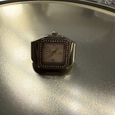 Orologio ad anello con strass