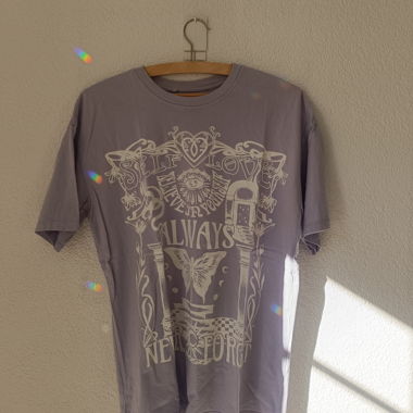 Oversize lilac T-shirt