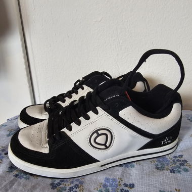 Basket circa