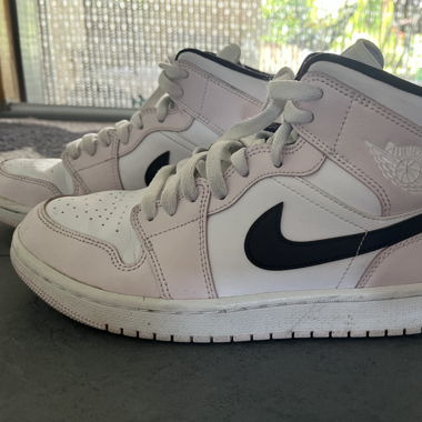 Jordan Mid