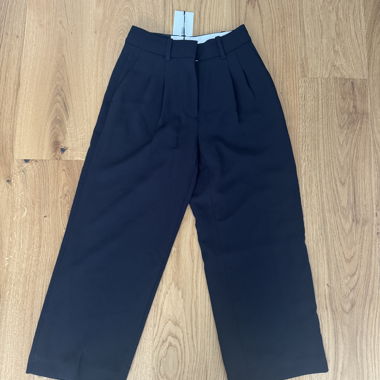 Aritzia The Effortless Pant Curve Fit