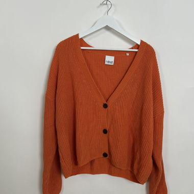 Orange Strickjacke