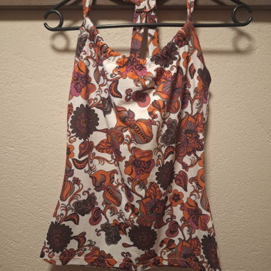 Colorful small top