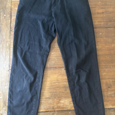 Schwarze Hose