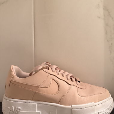 Nike airforce 1 pixel