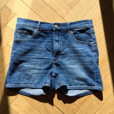 Short Cheap Monday