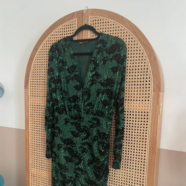 Robe soirée vert velours noir sequins Maje