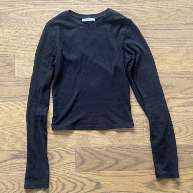 T-shirt noir à manches longues Bershka