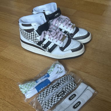 Adidas Forum Mid x Léna Situations