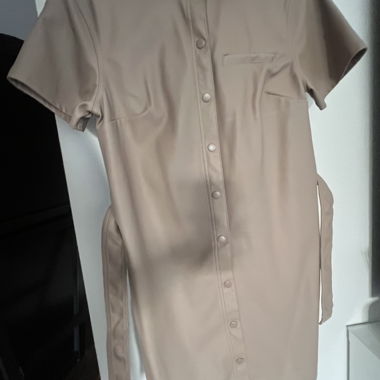 Robe en simili cuir beige