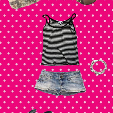 CUTE Y2K LOOKING STRIPED TOP 