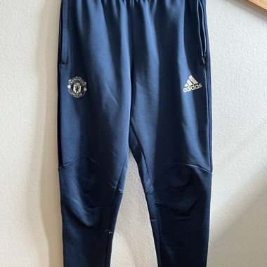 Manchester United x Adidas Trainingshose