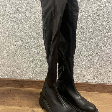 Bottines mi-mollet plates – Stradivarius
