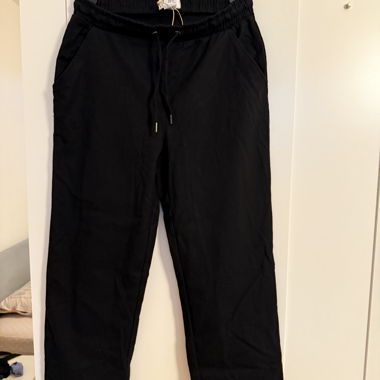 Black pants with drawstring