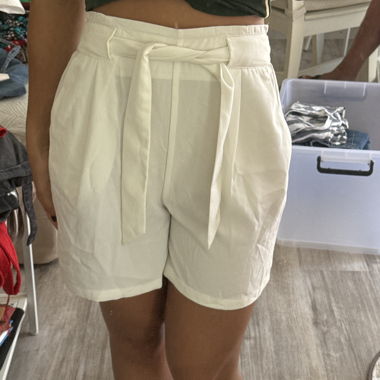 Short blanc taille haute
