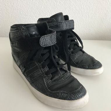 Adidas Sneaker