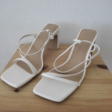 Sandales à talon blanches
