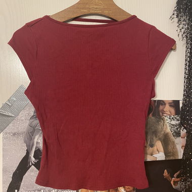 backless shirt