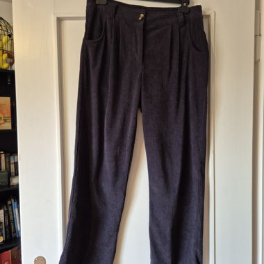 Pantaloni in velluto a coste grigio scuro M