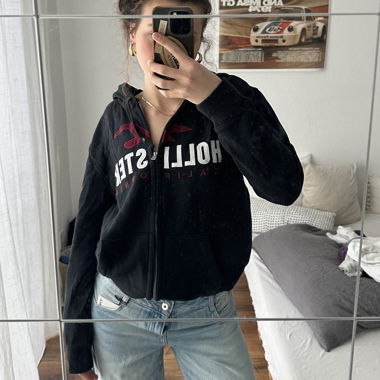Hollister Zipper