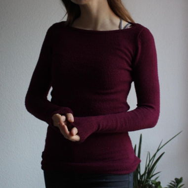 Red Pullover