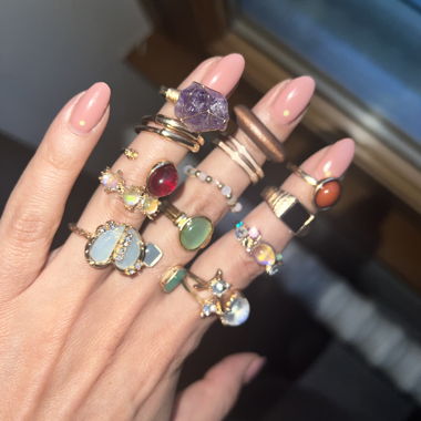 15 rings ( adjustable size 8)