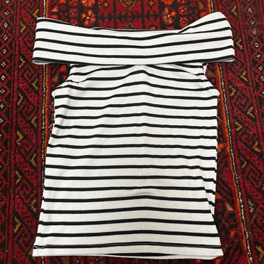 Top off-shoulder à rayures Pull&Bear