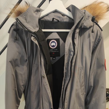Wintermantel Canada Goose