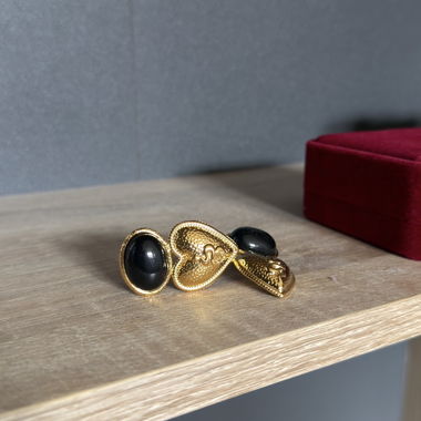 Orecchini pendenti cuore oro e nero