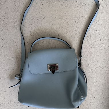 Sac en cuir bleu clair avec bandoulière
