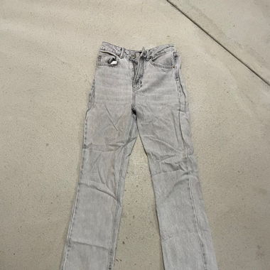 graue jeans