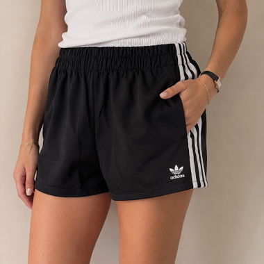 Schwarze Adidas-Shorts