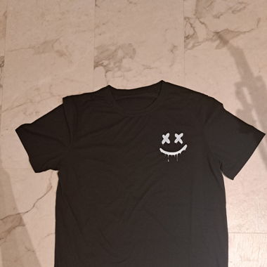 Schwarzes T-Shirt 