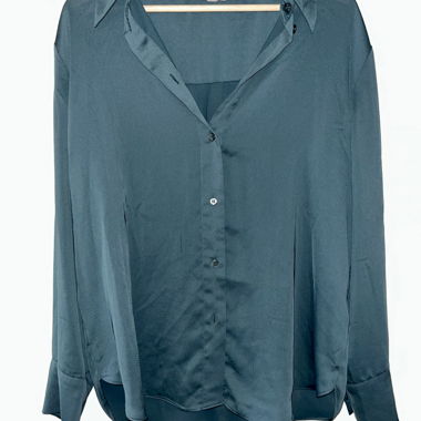 Blouse vert foncé à patte de boutonnage
