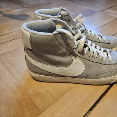 Nike Blazer Sneakers