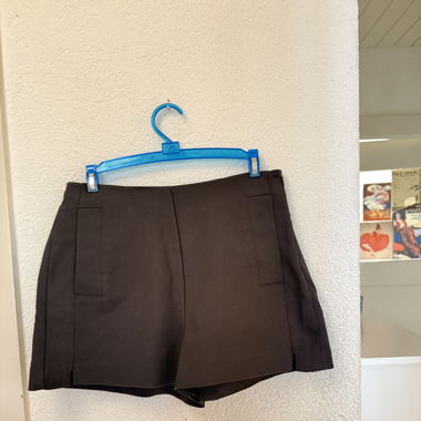 Hochgeschnittene Shorts