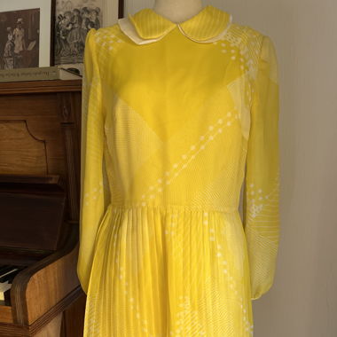 Vintage Dress Size M