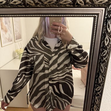 Chemise Zara taille s jamais porté 