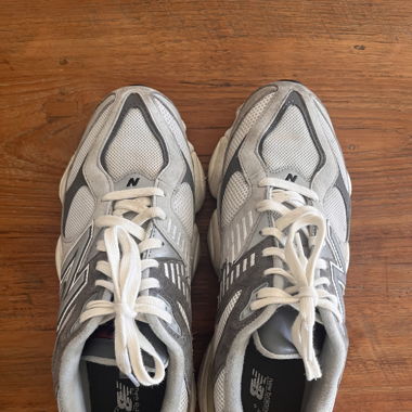 NEW BALANCE 9060 grey