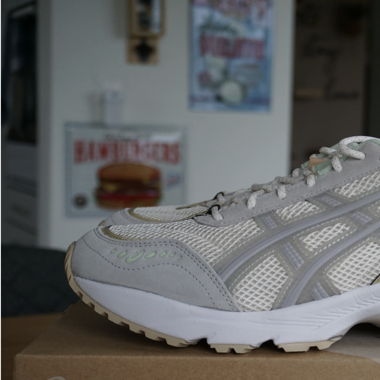ASICS GEL 1090v2. Size 38, 40.5, 42