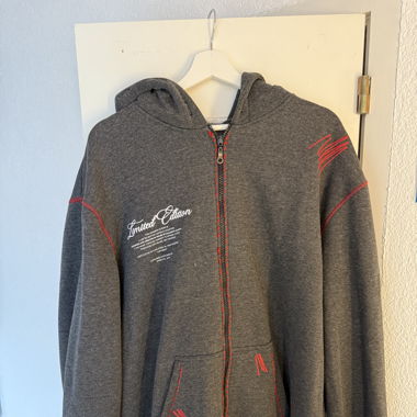 Zip Up
