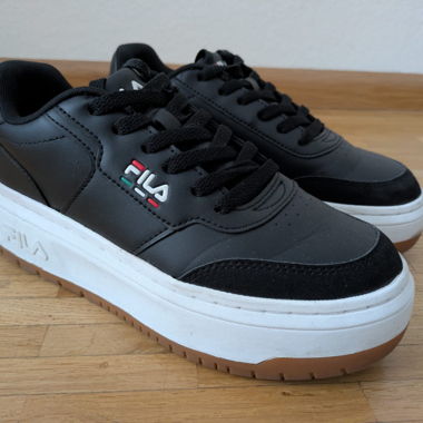 FILA schwarze Sneaker 39
