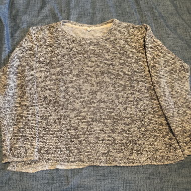 Gestrickter Pullover mit Struktur