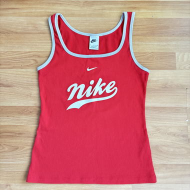 Débardeur Nike rouge avec logo