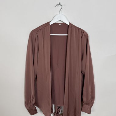 Blusa con Chiusura Incrociata
