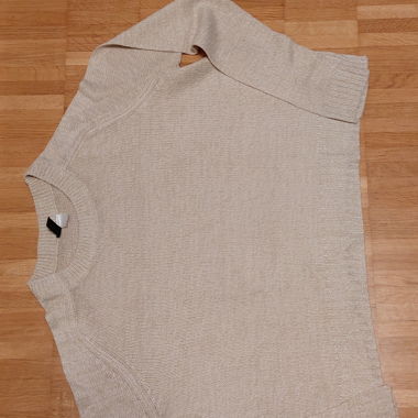 Beiger Strickpullover