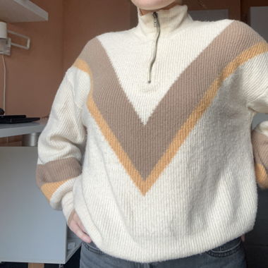 BillaBong Sweater