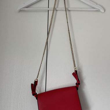 wunderschöne rote Crossbody Tasche