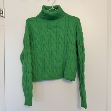 Pull col roulé vert