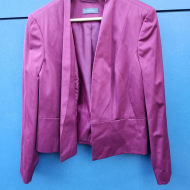 Yessica magenta blazer